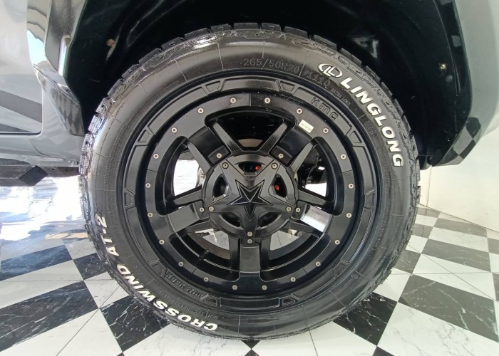 Used 5
                    TOYOTA
                     for Sale Image